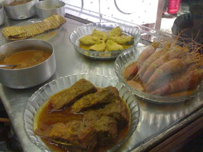 Prawn Malaicurry and other Bengali delicacies...